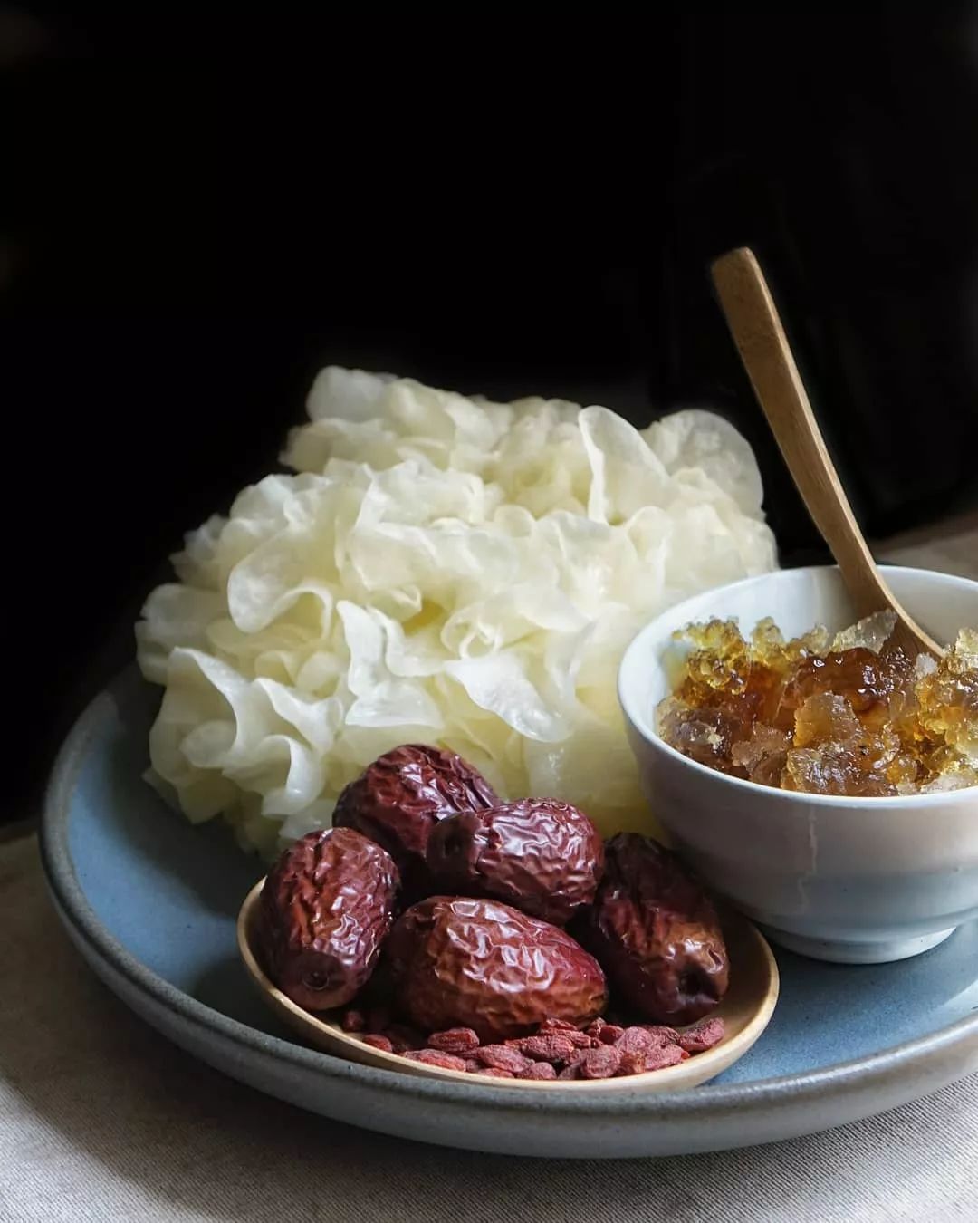 补肺润肺的食物是什么 f6207998f12b443f96f4378fc4a7c5f7.jpeg