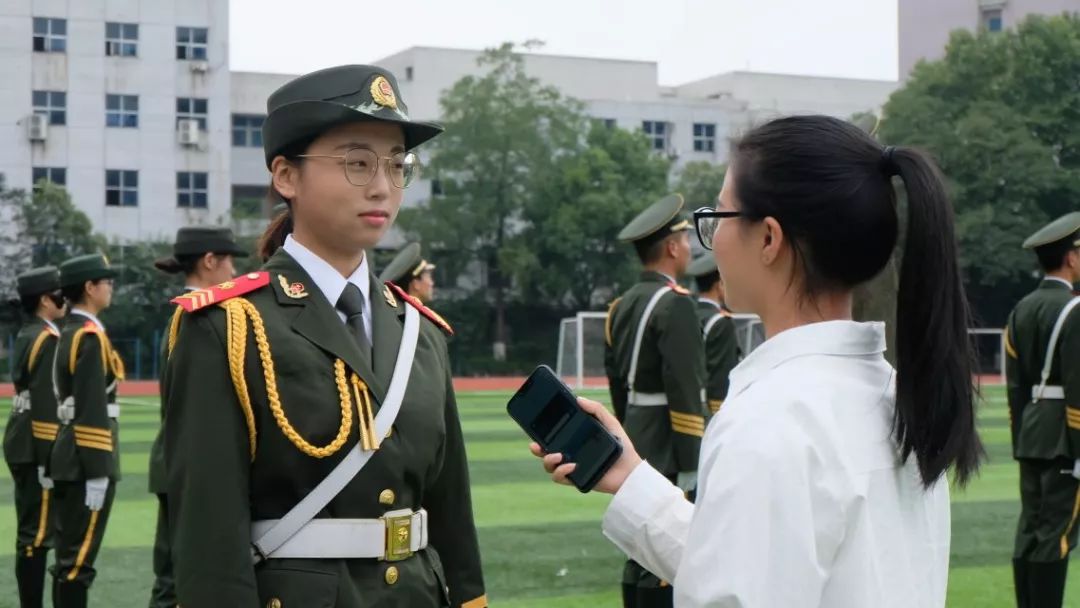 柚访丨礼护国旗,扬我国威---西南石油大学南充校区国旗护卫队