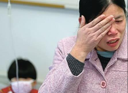 「晚晚育儿」4岁女孩吃饱后睡了一觉，却一睡不起再没醒来，医生：家长太无知