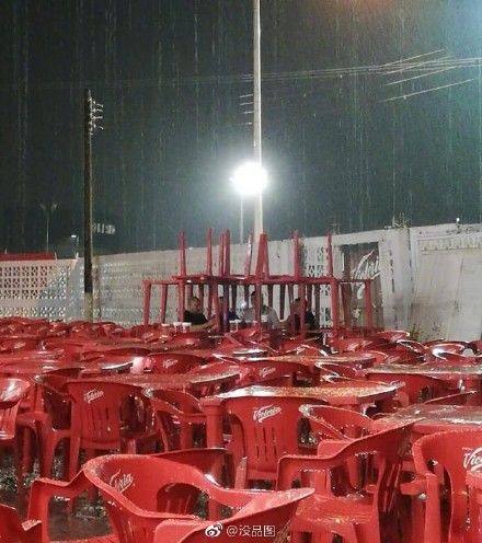 幽默段子集:突然明白了许仙为什么敢日蛇,我好