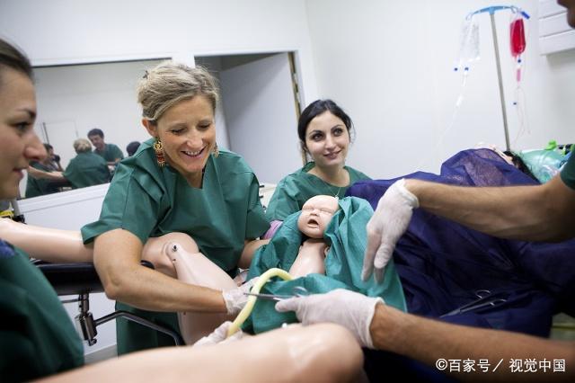 急产分娩,坐式分娩,产钳术_大山谷图库