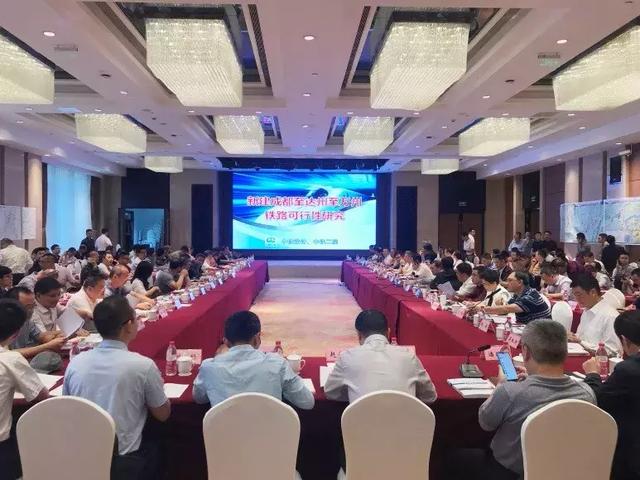 江苏沿江八市经济总量_江苏北沿江高铁规划图(3)