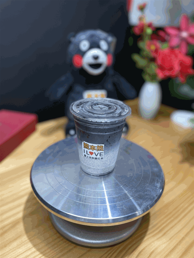 超级ip流量巨星奶茶爱熊本熊陪你开启新一轮美食探索之旅!