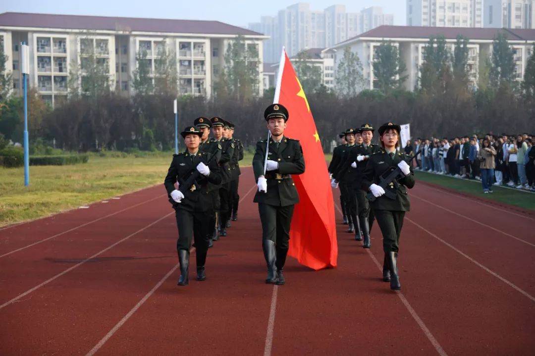 国旗队五星红旗的护卫者