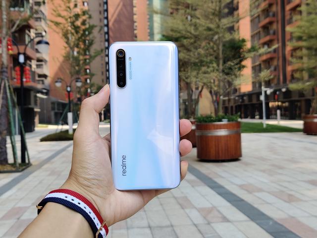 �²���ϵ��:realme X2���д�˵����ô����?