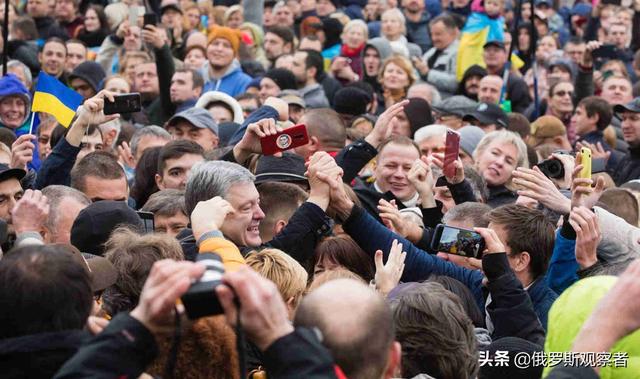 仆人出来,人民来了:乌克兰抗议民众再次包围总统府