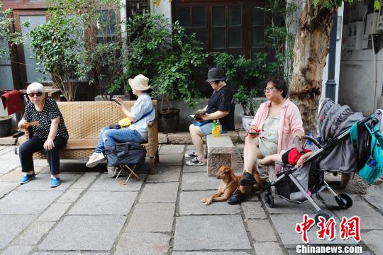 上海国庆假期接待游客1037万人次