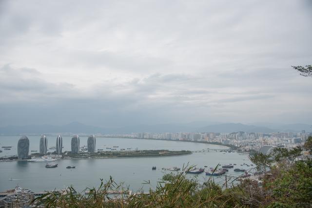 三亚夏季人口_三亚夏季天气预报图片