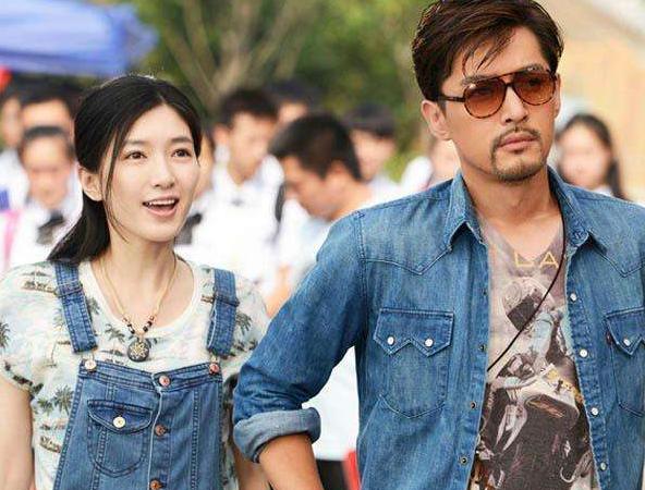 结婚了?江疏影晒自拍狂秀无名指钻石婚戒,早前