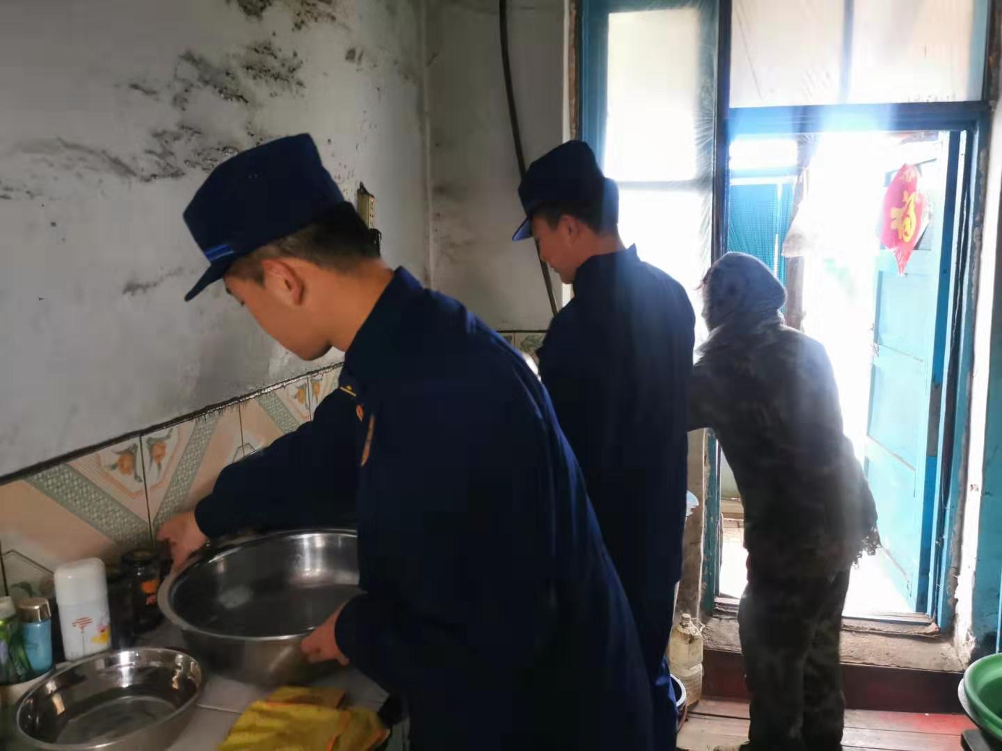 伊春人均收入_伊春空难(2)