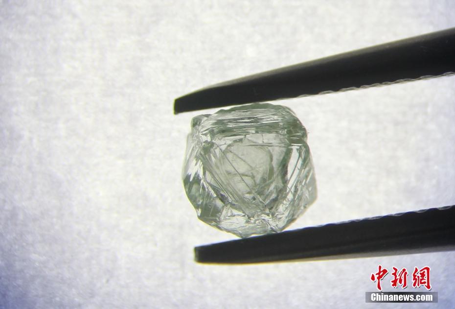 俄罗斯发现世界首颗“钻中之钻”拥有8亿年历史