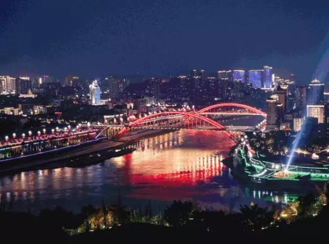 宜宾,作为中国酒都,美酒之乡 千百年来流传下无数琼浆仙酿 说起酒