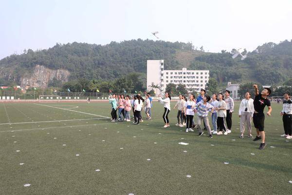 在珙县第一高级中学徐政校长看来,此次活动丰富了学生们的课余生活,将