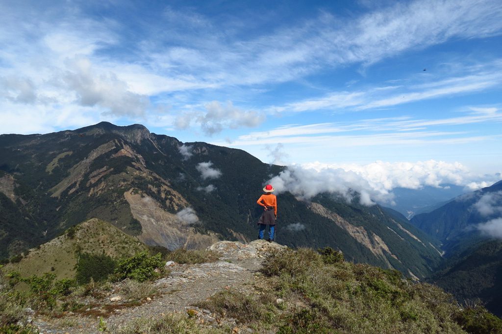 玉山有多少人口_台湾阿里山我来了 眼前的景色真是太美啦(2)