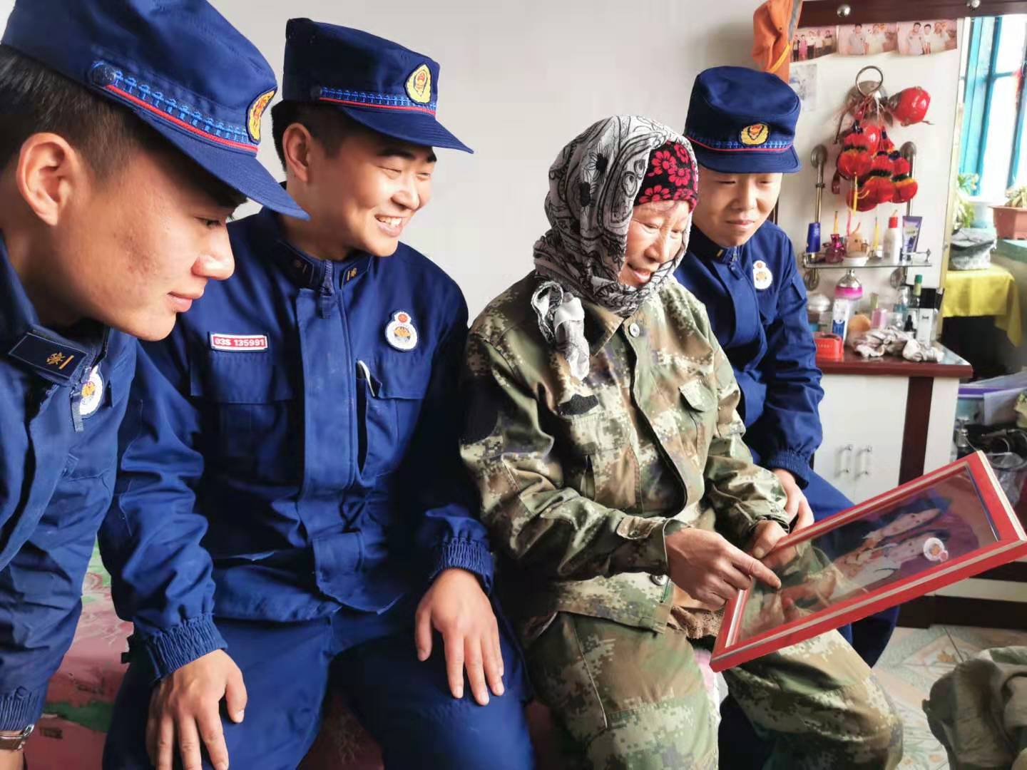 伊春人均收入_伊春空难(2)