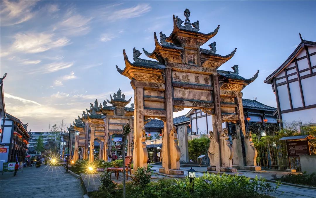 隆昌城区人口_隆昌孔子公园图片(2)