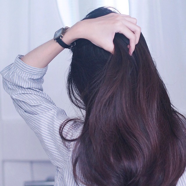 女人怎么才能没有白头发 8224d9e049344e7caf31153080f2d220.jpeg