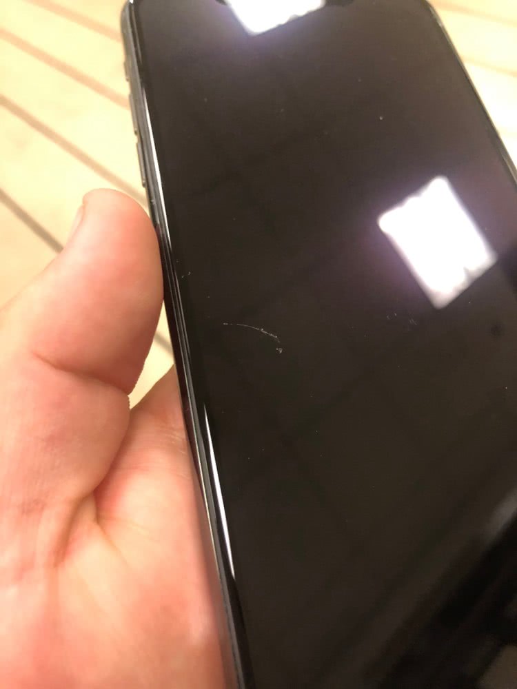 iPhone 11大問題：螢幕脆弱！塑膠鑰匙扣就能造成明顯刮痕！ 熱門 第4張
