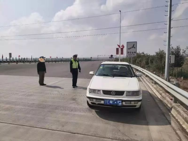 高速逆向行驶一个月了还没罚单到哪里查询 在道路上逆向行驶拍照清楚吗