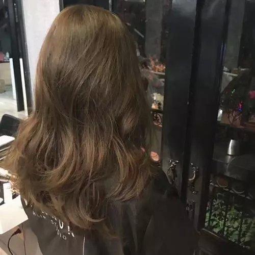 红一点的发色推荐 bbe5a15e25be4c00972f2a2e9ad2645b.jpeg