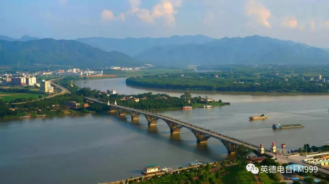 候鸟过英德的憩息地,此景在英城东岸咀北江河滩,即人民大桥东北面