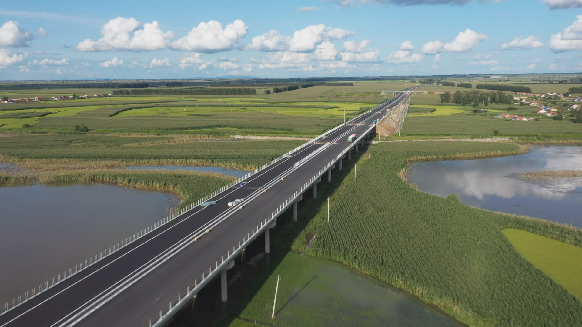 珲乌高速公路吉林至机场改扩建项目,榆树至松原高速