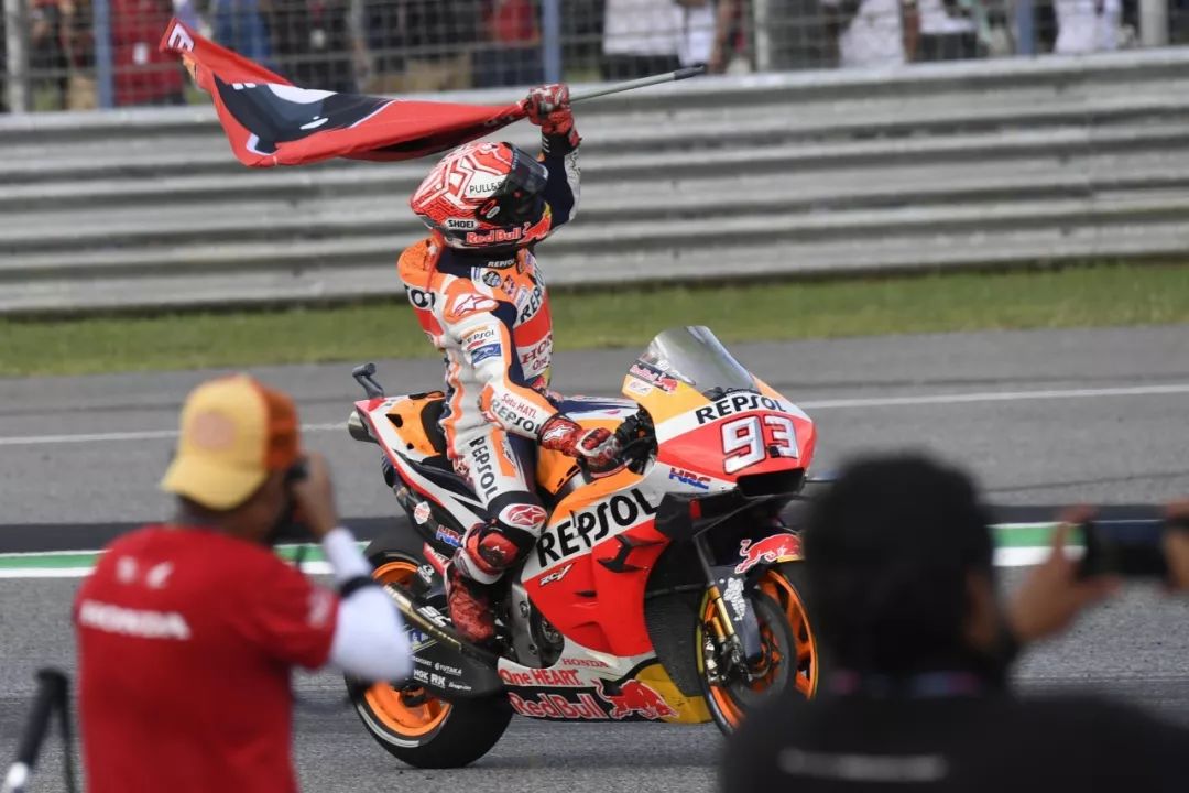 2019motogp 泰国站 | 小马哥提前锁定年度冠军!