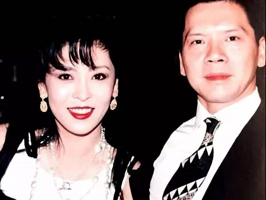 向华强为什么会对陈岚 情有独钟