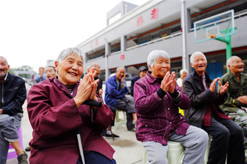 华阴重阳节敬老院慰问图片新闻说明