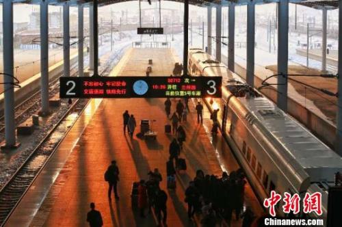 “十一”国庆假期新疆铁路旅客发送量创新高