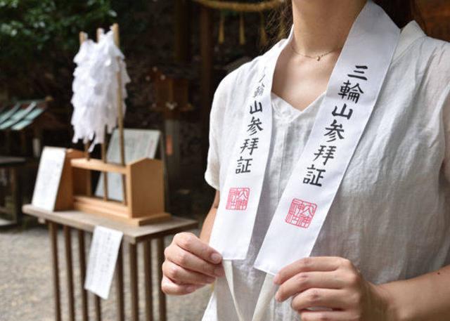 在日本最古老的奈良 大神神社 给自己充电 用可爱兔子结缘祈愿 神明