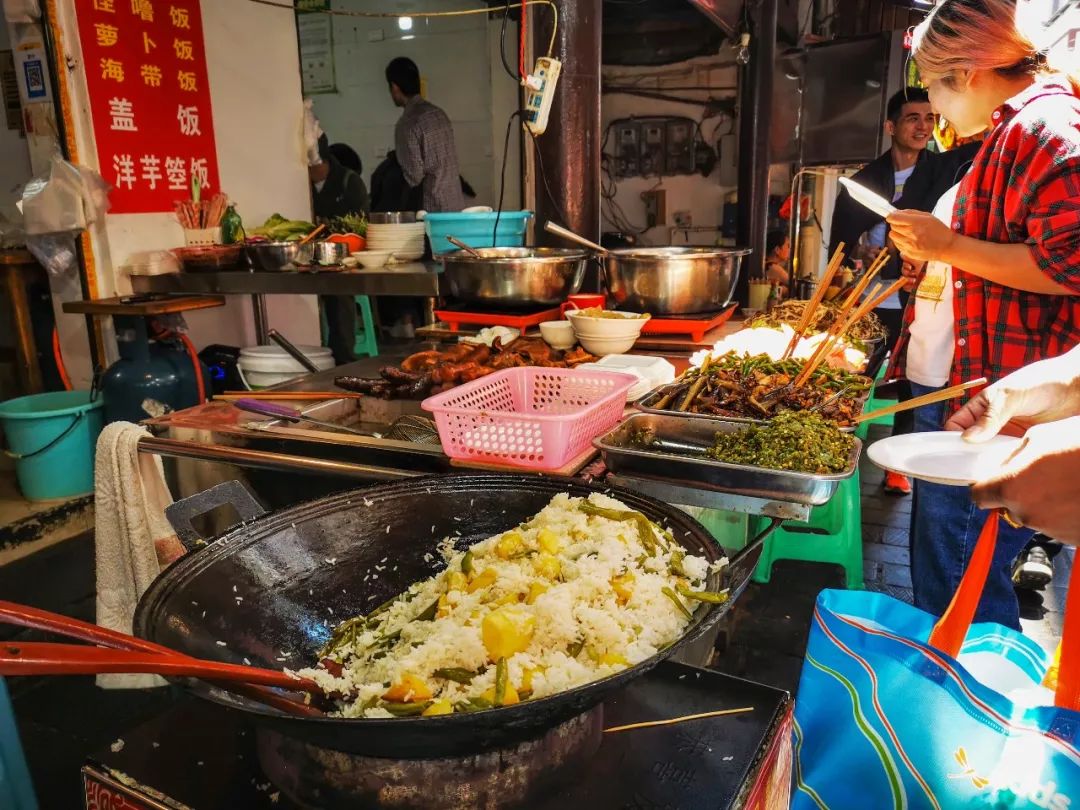 升级后的捞沙巷,棒!_小吃