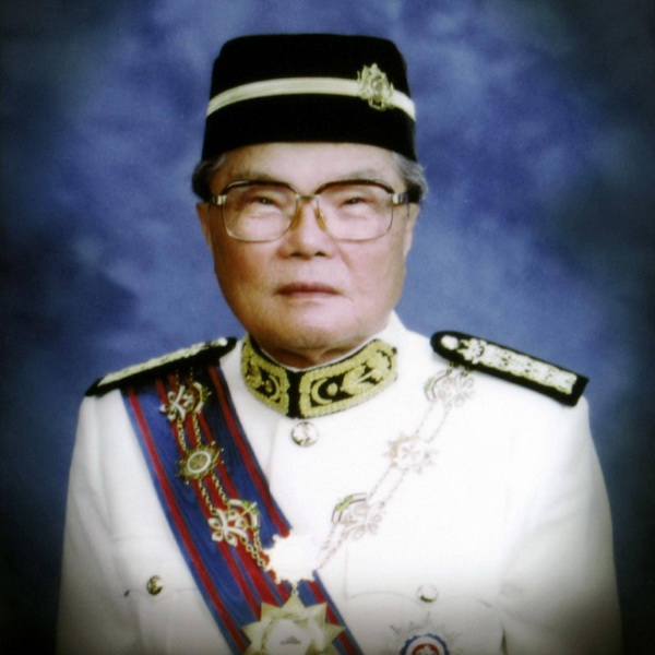 都在说利之星老板换人,可他背后的男人谁又知