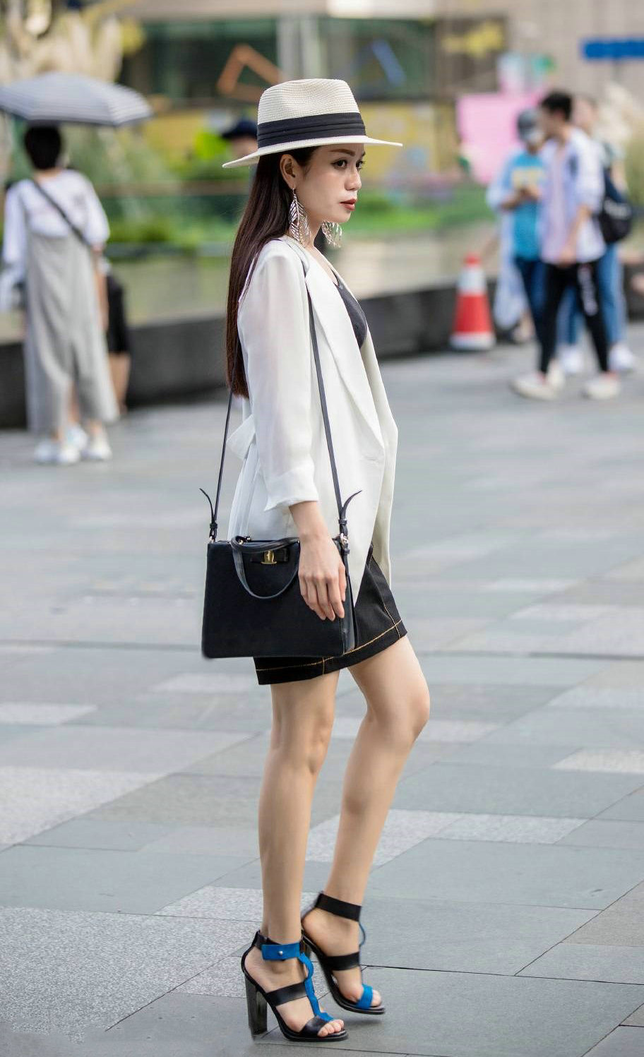 西服配半身裙穿搭 21578984c3854c279a93be221e7ea64a.jpeg