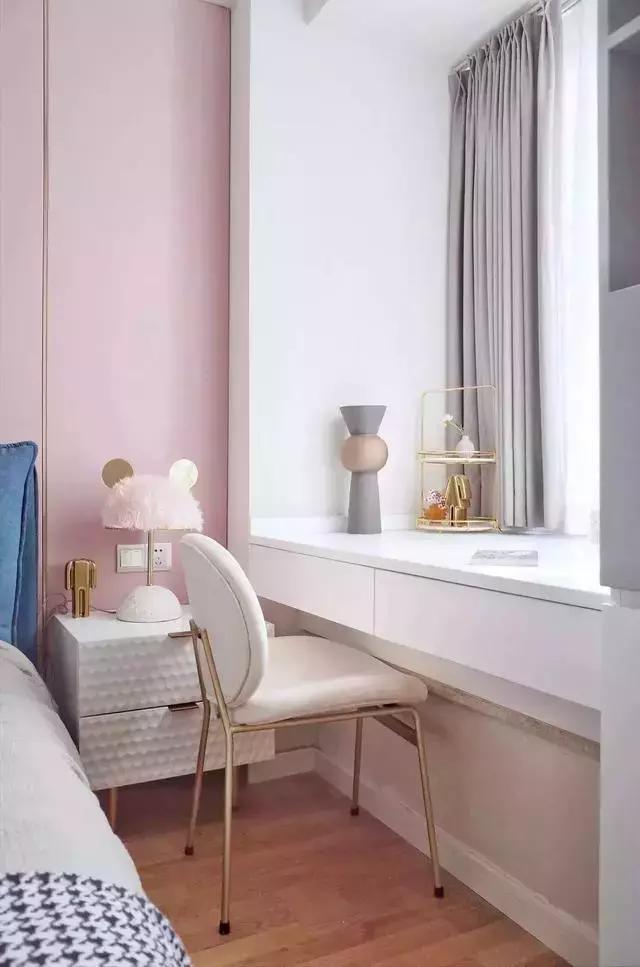 飘窗改造书桌怎样美观 2491f00801fb4cf788ba0f1cca5d3fd3.jpeg