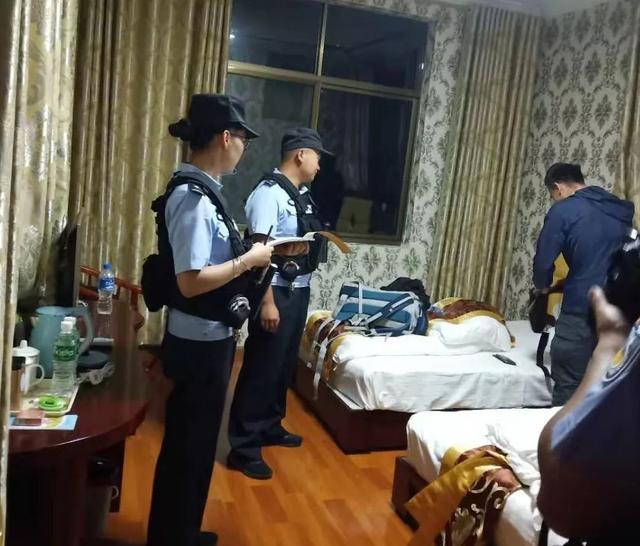 直击现场:楚雄市出动200余名警力打击整治"黄赌毒"违法犯罪,为期10天