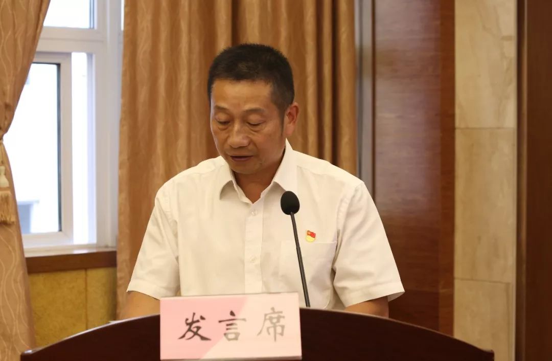 县法院常务副院长李正强发言