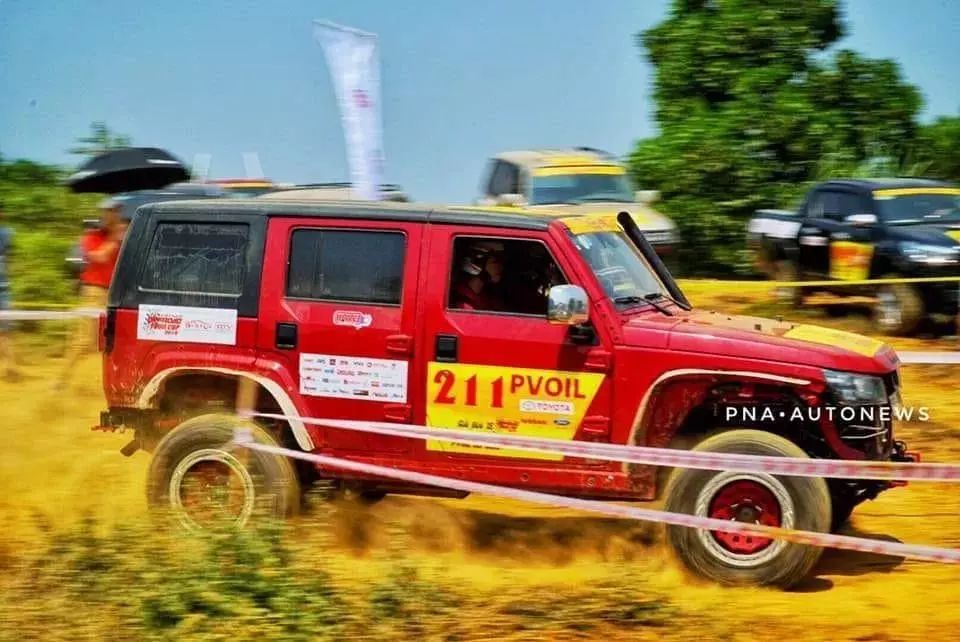 国外越野车越野比赛视频 8bb49c78377e4900a38d80b08fbace86.jpeg