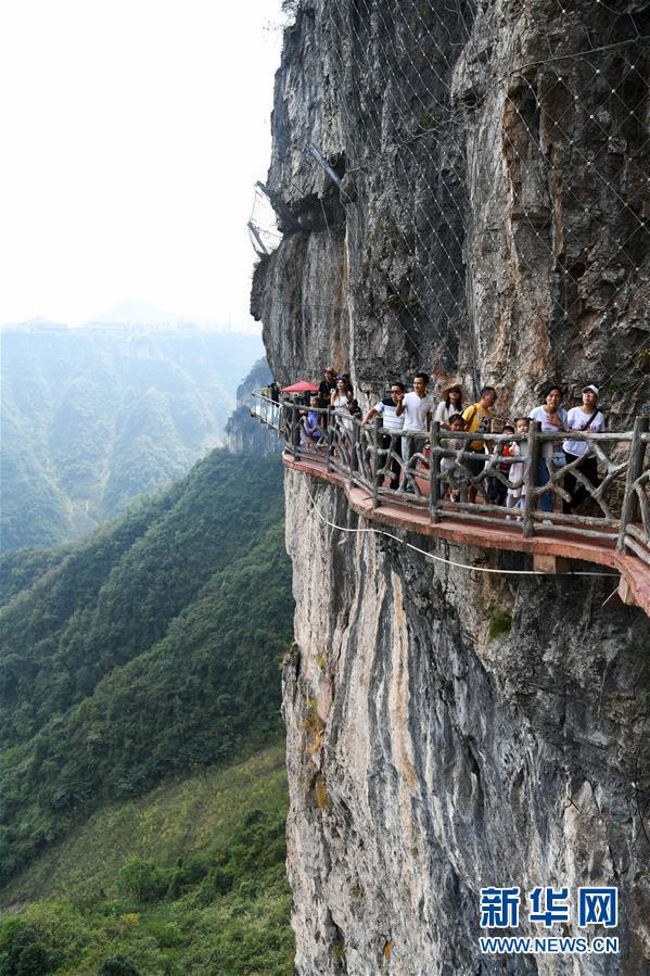 铜仁万山:汞矿遗址变身朱砂古镇,旅游景区吸引八方游客