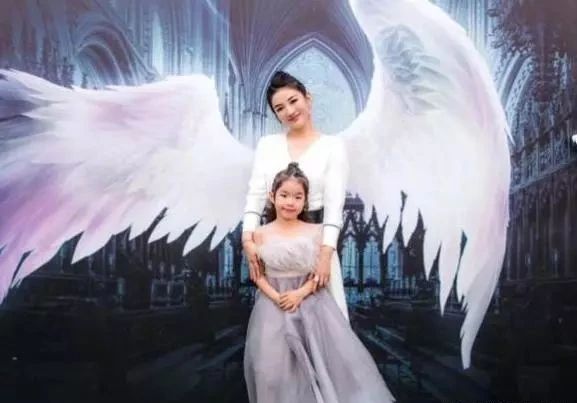 王冠和谁长得像 a6faa51578274f0081d2592e9a095cfb.jpeg