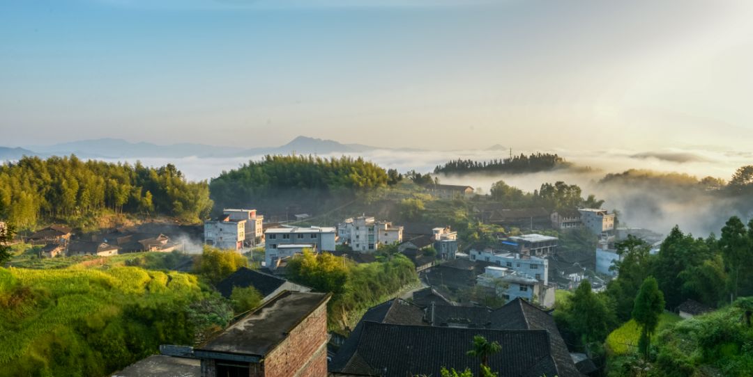 这是省定贫困村—柘荣县官安村的真实写照,它位于柘荣县北部的崇山