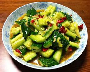 黄瓜凉菜怎么弄 bd040f150f9543f7833f272d693b58be.jpeg