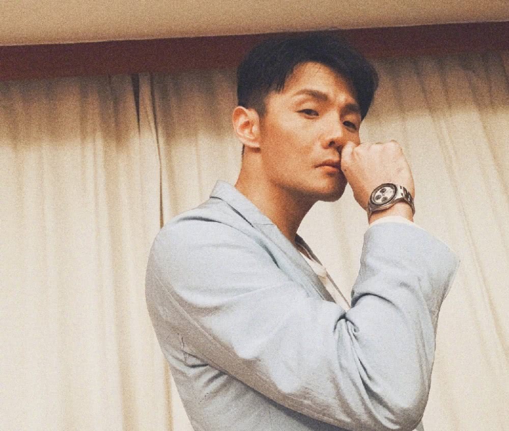 杨丞琳谈李荣浩如何一个月瘦16斤后,李荣浩马上亲自分享秘诀