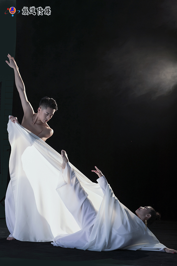 舞蹈名家|中国舞蹈艺术家夏冰肢体语言艺术:古风 生命