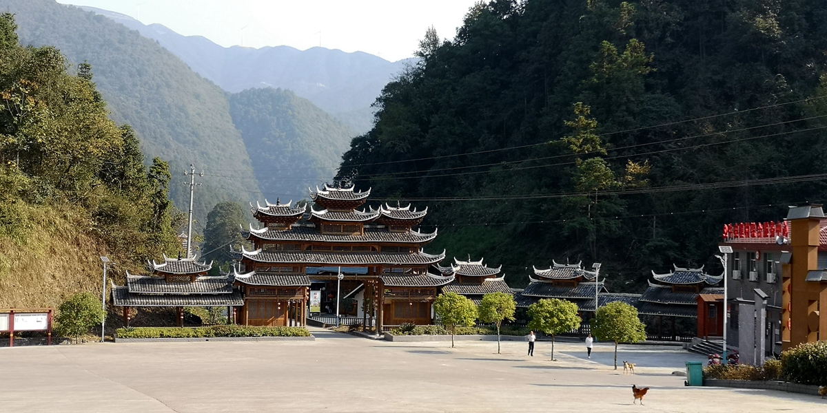 芷江,全称芷江侗族自治县,隶属于湖南省怀化市.