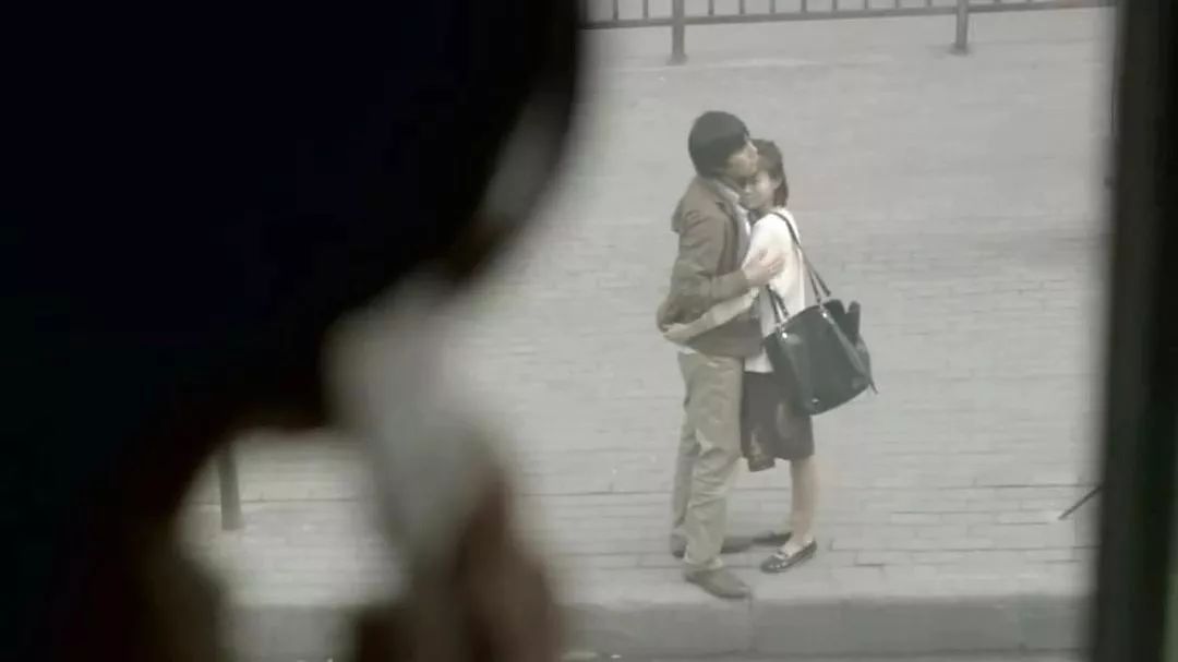 果体女人坐在石头上猜一成语_木猜一成语疯狂看图(3)