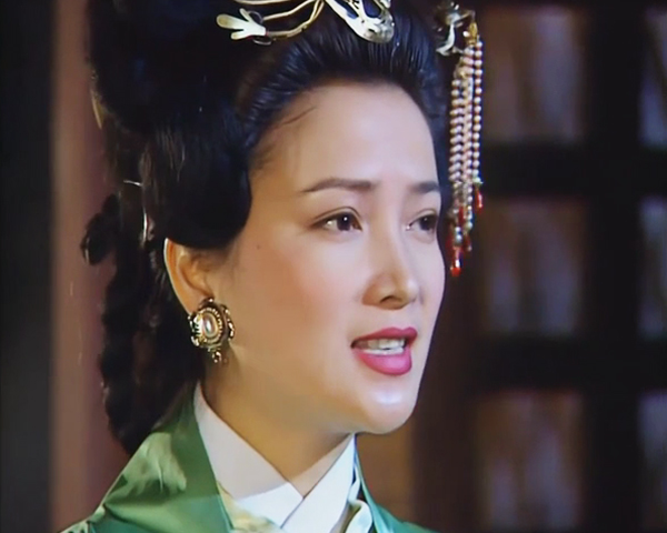《三国演义》小乔 何晴饰演东汉末年,群雄逐鹿,连年征战,民不聊生