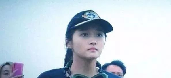 《中国机长》票房破20亿:四川8633,收到请回答