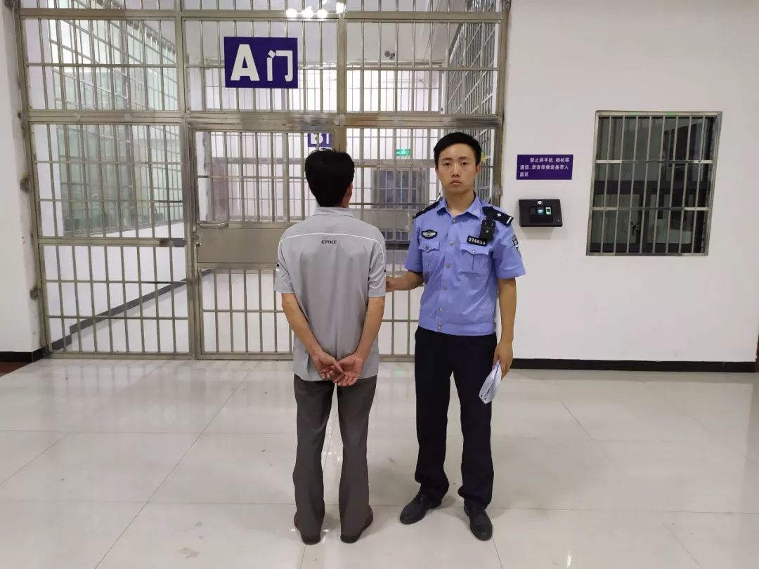 因为两张字条赣州一男子进了拘留所