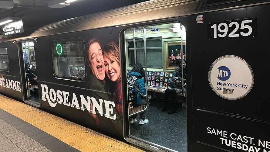 tiktok热评中国地铁 2c57e532a0b84f3a913867c08e00ee60.jpeg